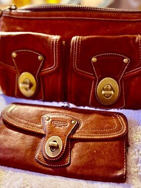 Coach Brown Leather bag, and matching Wallet Wristlet Set with Brass Hardware.